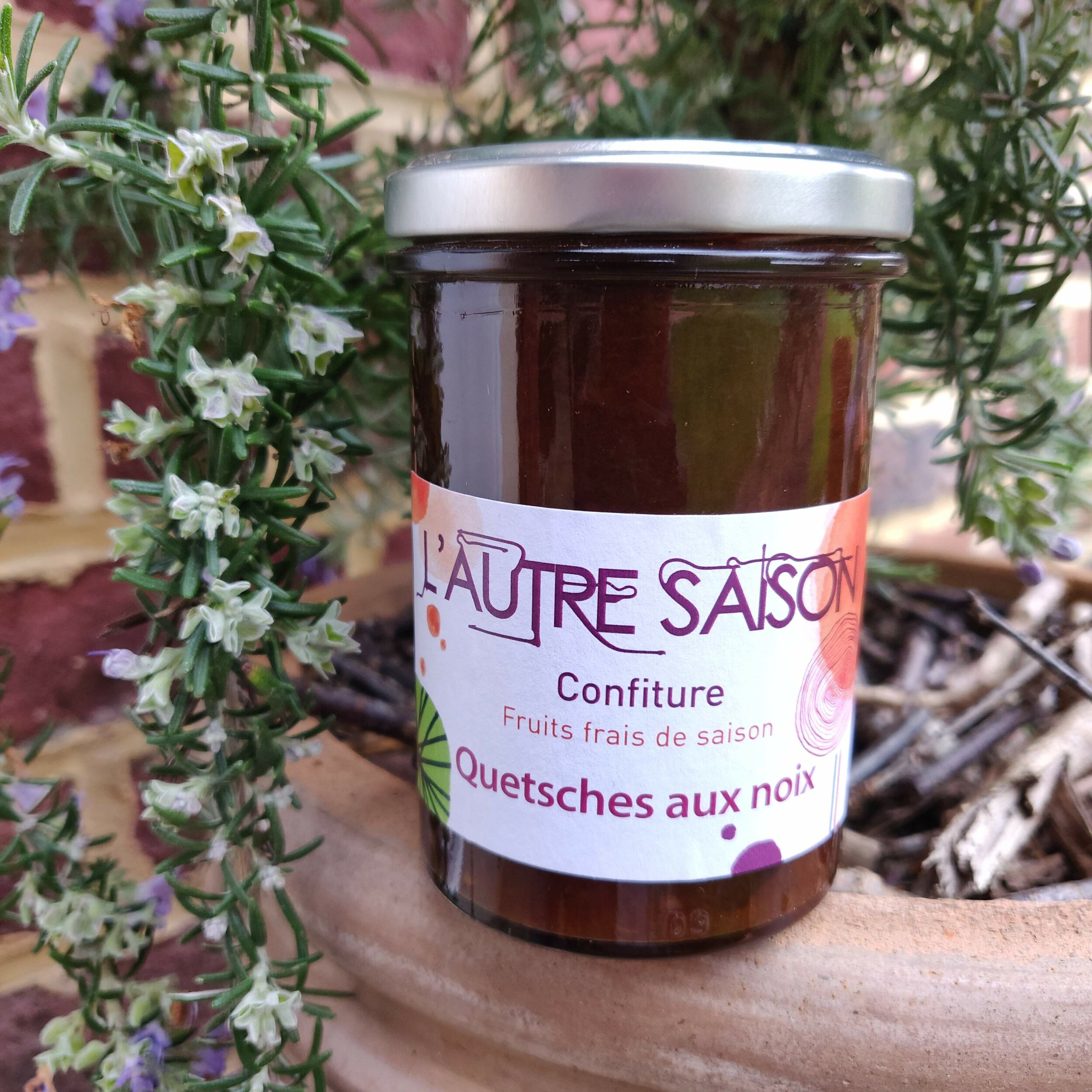 Confiture artisanale Extra de quetsches aux noix