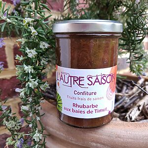 Confiture artisanale Extra de rhubarbe aux baies de Timut
