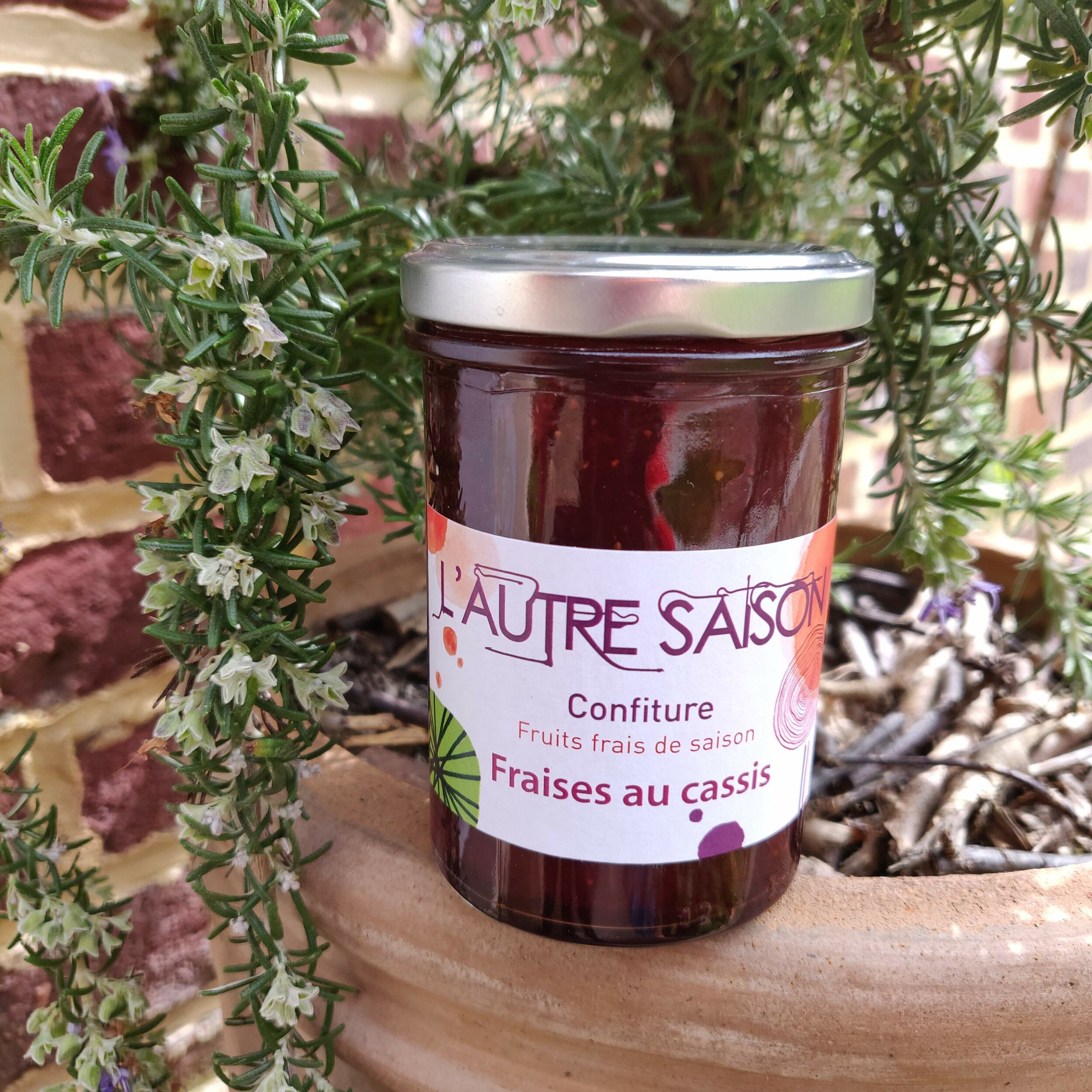 Confiture artisanale Extra de fraises au cassis